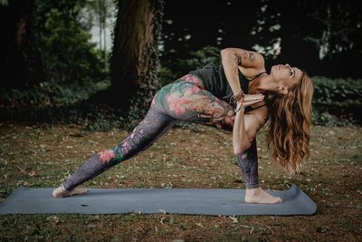 Yoga Rebecca Nahrwold