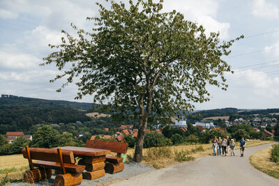 Wandergruppe im Anstieg - Nadja Jacke Wandergruppe im Anstieg